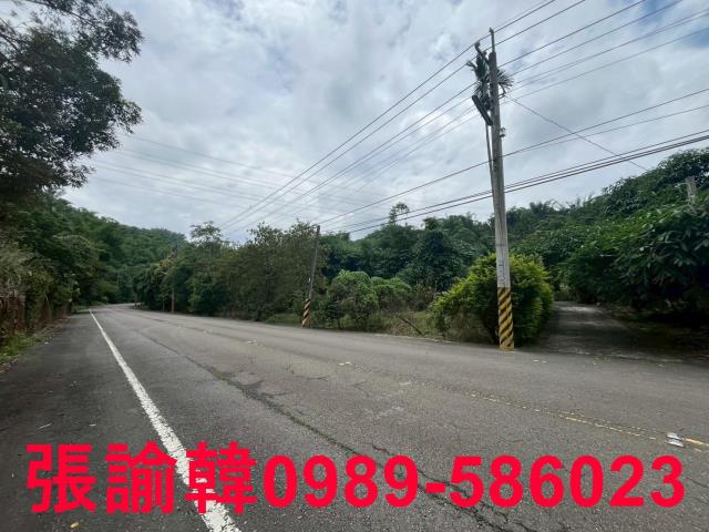 南投草屯山坡地-4